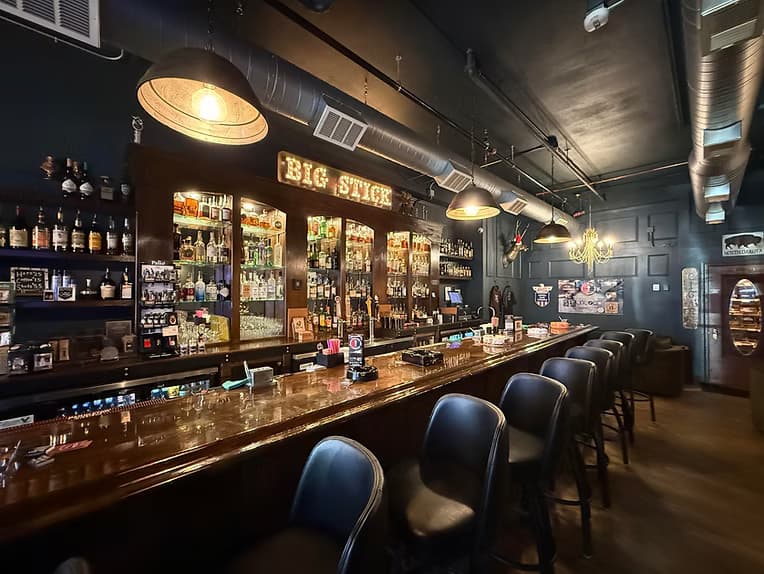 Big Stick Cigar Lounge
