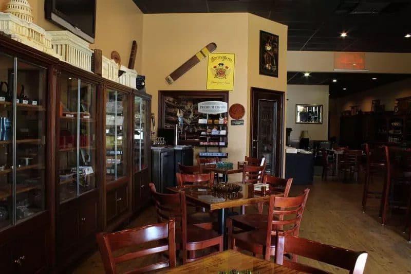 LITE UM UP CIGARS LOUNGE