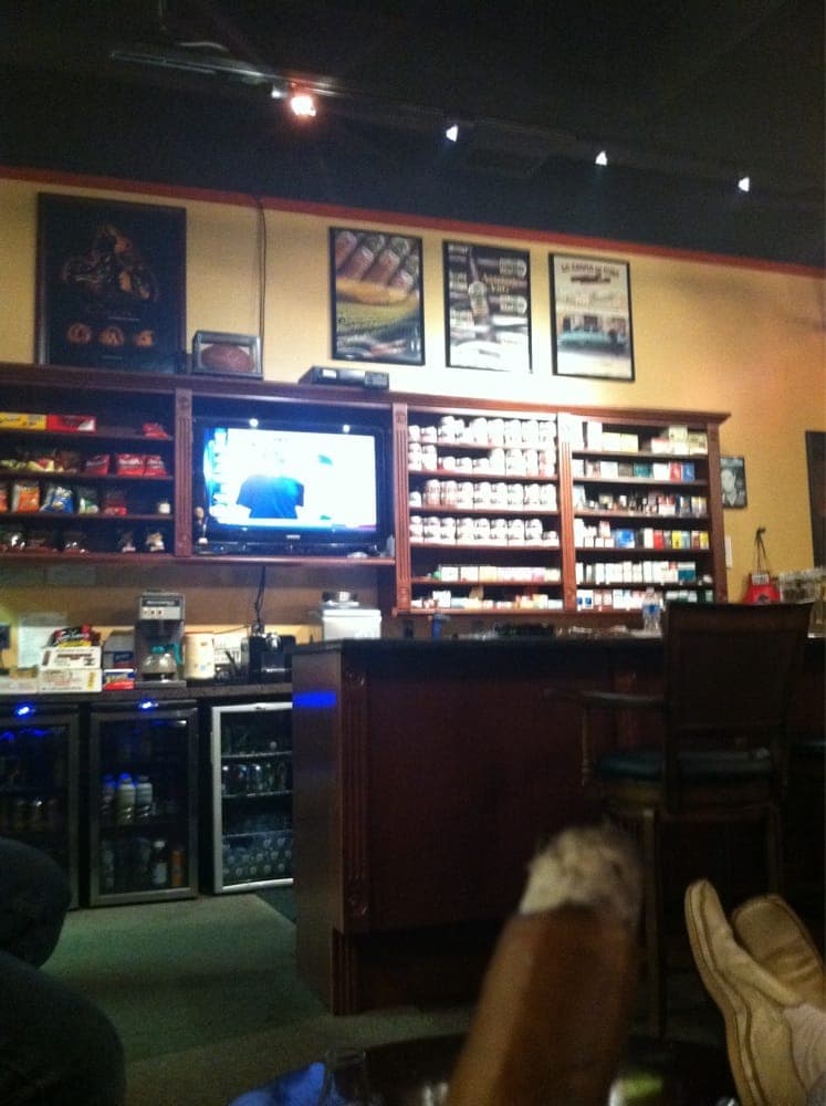 Aroma Cigar Lounge