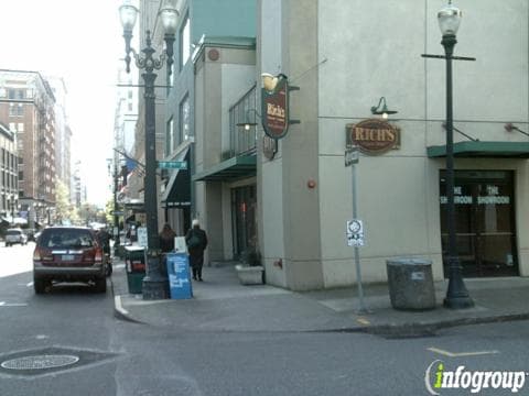 Rich's Cigar Store